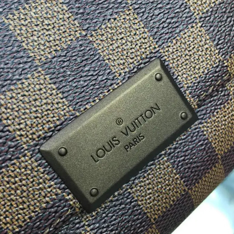 Official Brother Sam 19T1L0050 Bags LV 0709